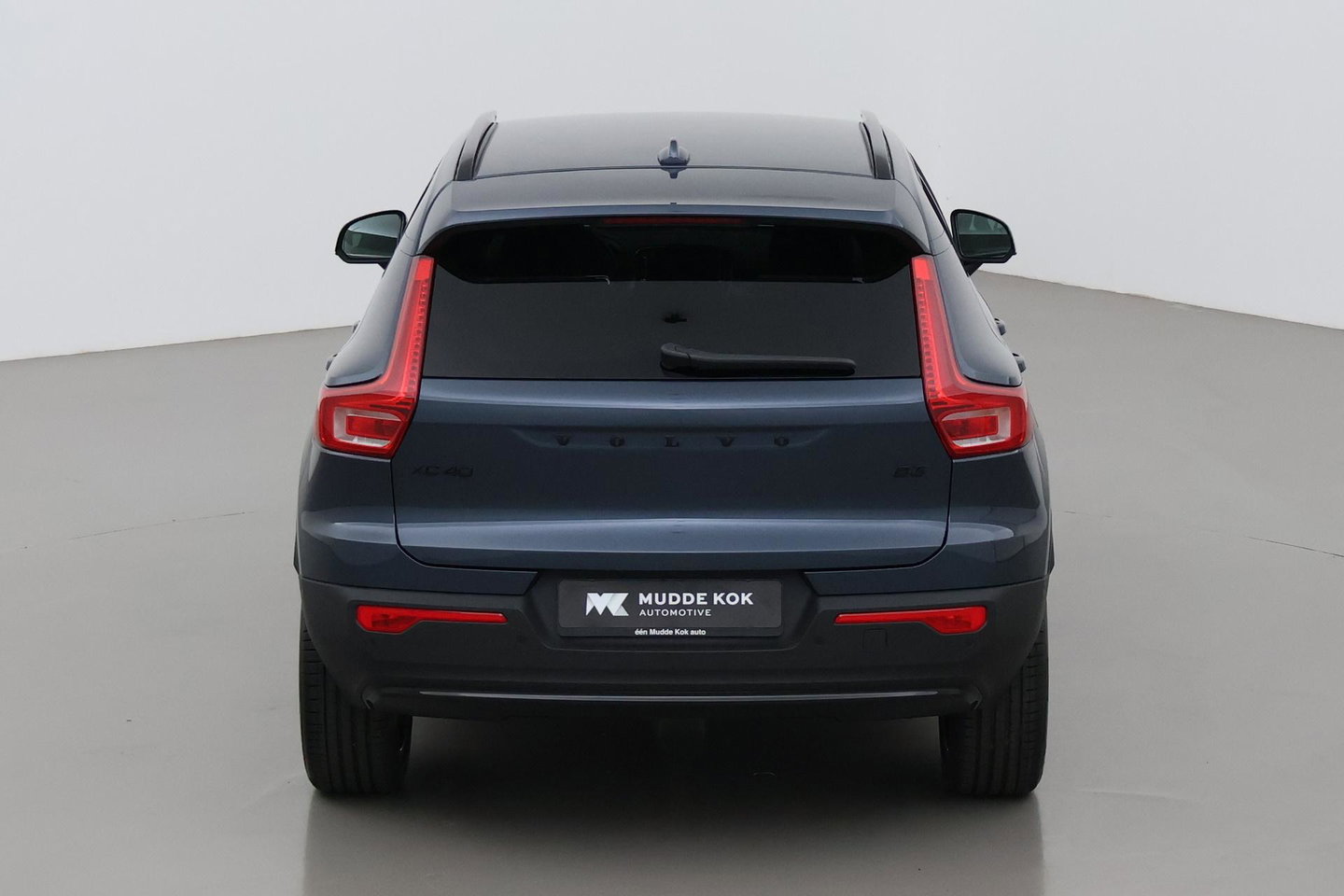 Volvo XC40 2.0 B3 Plus Black Edition | Harman/Kardon | BLIS | 360° Camera | Pilot Assist | Stoel+Stuurverwarming | Memory | ACC | 20 Inch