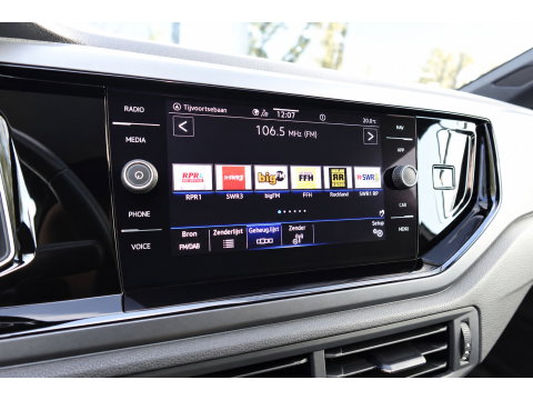 Volkswagen Taigo 1.5 TSI R-Line KEYLESS IQ.LIGHT PANO VOL