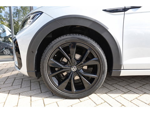 Volkswagen Taigo 1.5 TSI R-Line KEYLESS IQ.LIGHT PANO VOL