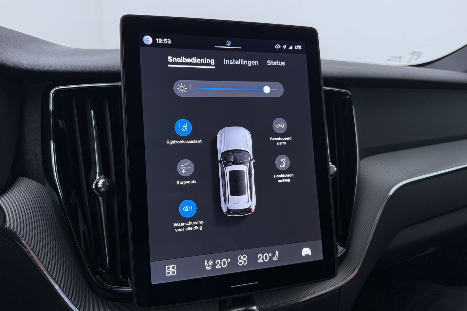 Volvo XC60 T8 Plus Black Edition | Harman/Kardon | Panoramadak | 360° Camera | Head-Up | BLIS | Stuurverwarming | 21 Inch | ACC
