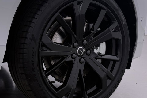 Volvo XC60 T8 Plus Black Edition | Harman/Kardon | Panoramadak | 360° Camera | Head-Up | BLIS | Stuurverwarming | 21 Inch | ACC