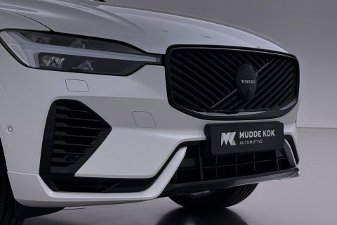 Volvo XC60 T8 Plus Black Edition | Harman/Kardon | Panoramadak | 360° Camera | Head-Up | BLIS | Stuurverwarming | 21 Inch | ACC
