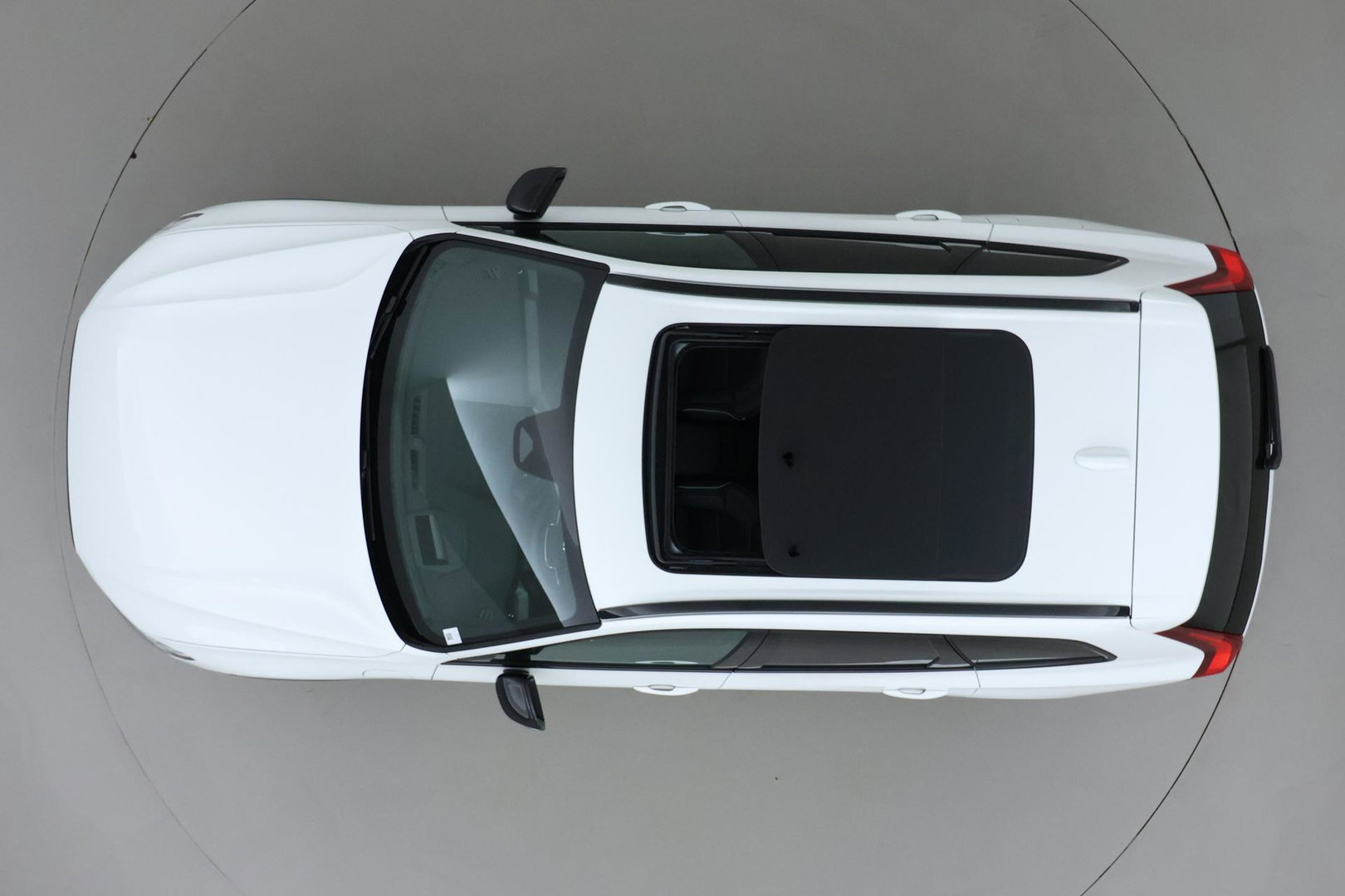 Volvo XC60 T8 Plus Black Edition | Harman/Kardon | Panoramadak | 360° Camera | Head-Up | BLIS | Stuurverwarming | 21 Inch | ACC
