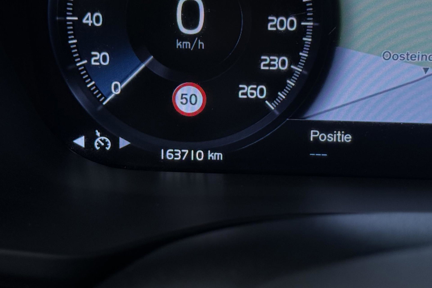 Volvo XC60 2.0 B4 R-Design | Harman/Kardon | Panoramadak | Trekhaak | Camera | Stoelverwarming | Verwarmde voorruit