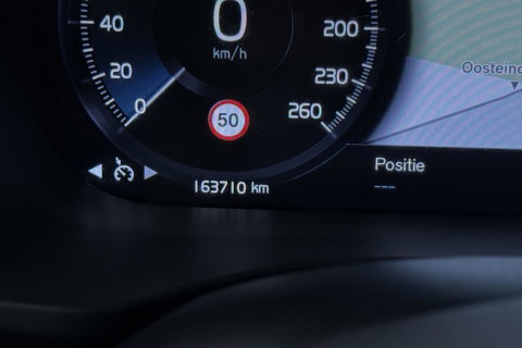 Volvo XC60 2.0 B4 R-Design | Harman/Kardon | Panoramadak | Trekhaak | Camera | Stoelverwarming | Verwarmde voorruit