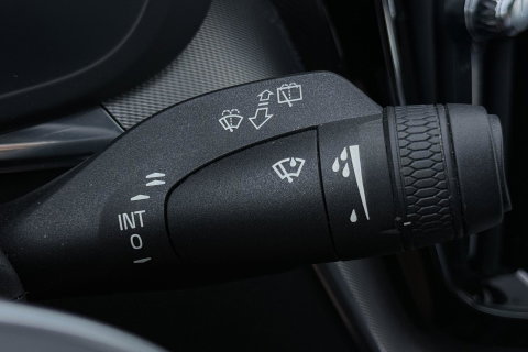 Volvo XC60 2.0 B4 R-Design | Harman/Kardon | Panoramadak | Trekhaak | Camera | Stoelverwarming | Verwarmde voorruit