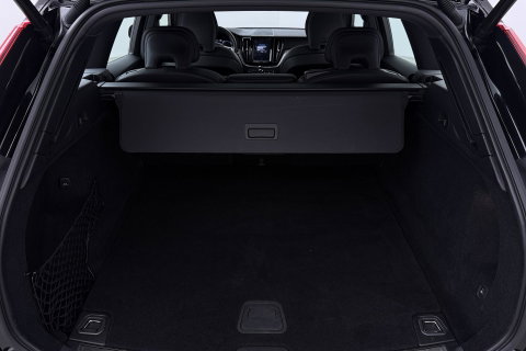 Volvo XC60 2.0 B4 R-Design | Harman/Kardon | Panoramadak | Trekhaak | Camera | Stoelverwarming | Verwarmde voorruit
