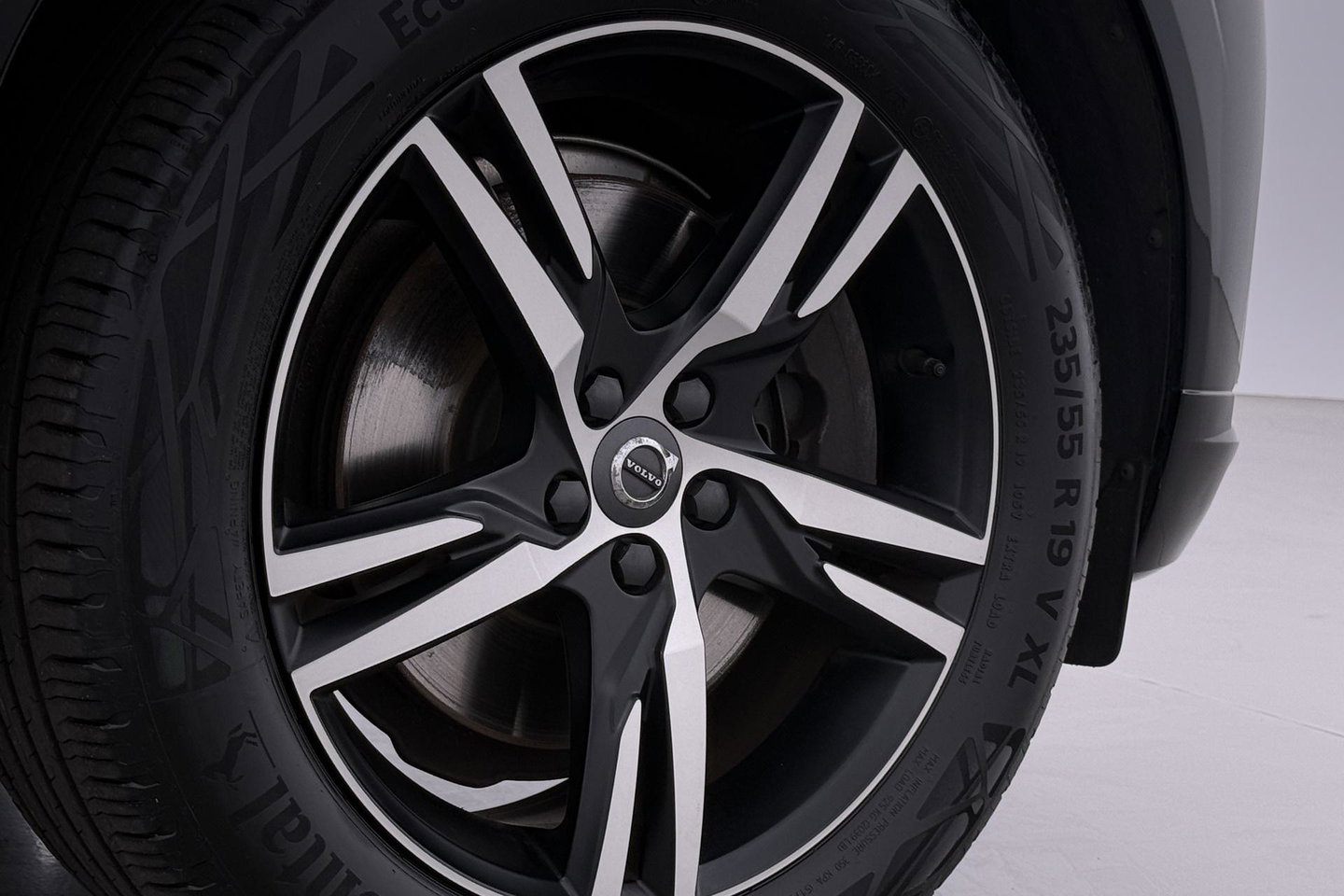 Volvo XC60 2.0 B4 R-Design | Harman/Kardon | Panoramadak | Trekhaak | Camera | Stoelverwarming | Verwarmde voorruit