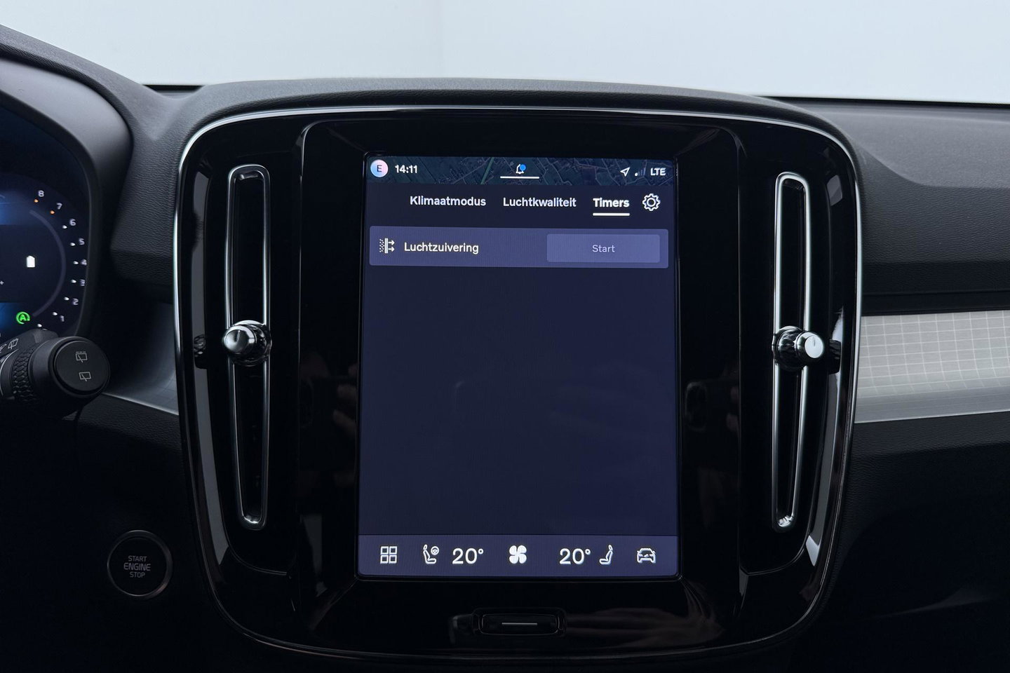 Volvo XC40 2.0 B3 Plus Black Edition | Pilot Assist | Harman/Kardon | BLIS | Stoel- stuurverwarming | 20 inch