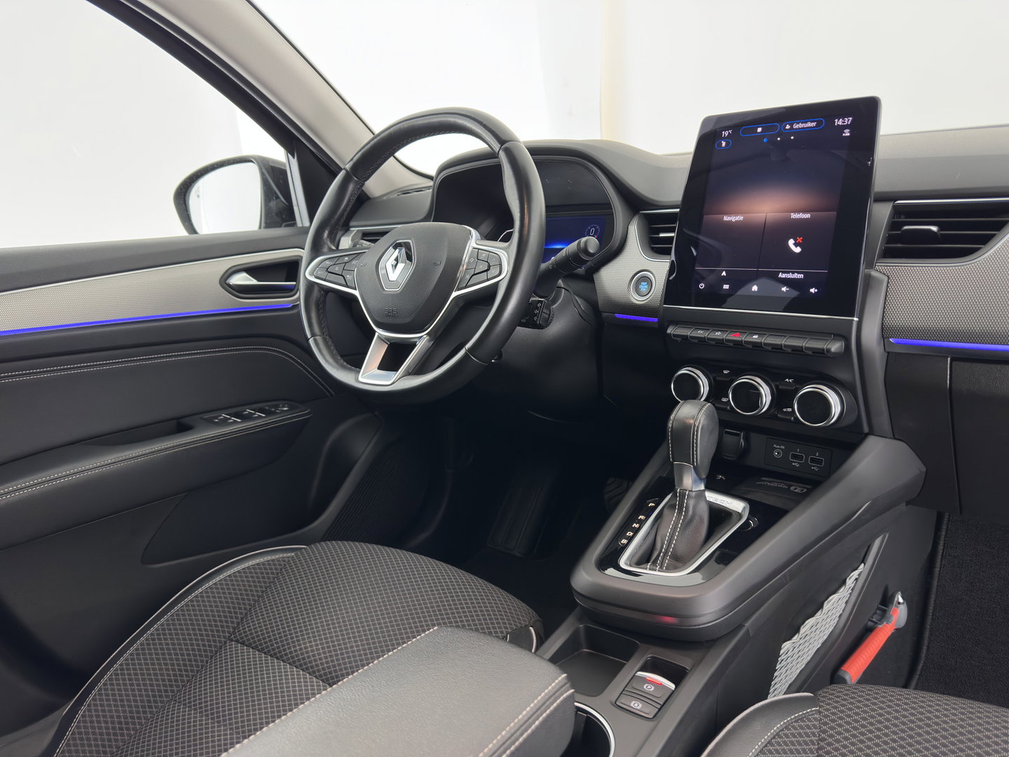Renault Arkana 1.6 E-Tech Hybrid 145 Intens (INCL-BTW) *AUT | LEATHER-MICROFIBRE | FULL-LED | DIGI-COCKPIT | LANE-ASSIST | BLIND-SPOT | NAVI-FULLMAP | AMBIENT-LIGHT | CAMERA | KEYLESS | DAB+ | COMFORT-SEATS | PRVACY-GLASS | 18''ALU*