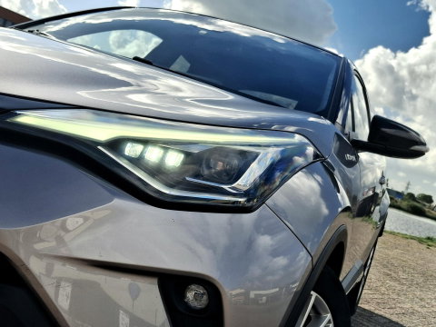 Toyota C-HR 2.0 Hybrid Executive | TREKHAAK | ADAPTIVE CRUISE | DAKDRAGERS |