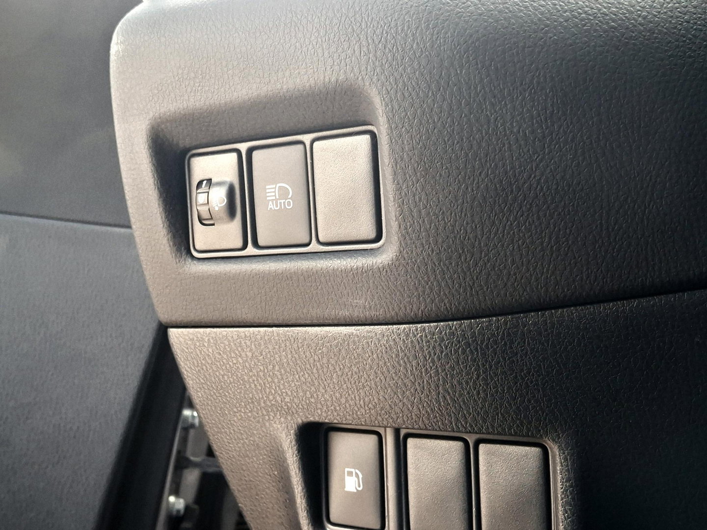 Toyota C-HR 2.0 Hybrid Executive | TREKHAAK | ADAPTIVE CRUISE | DAKDRAGERS |