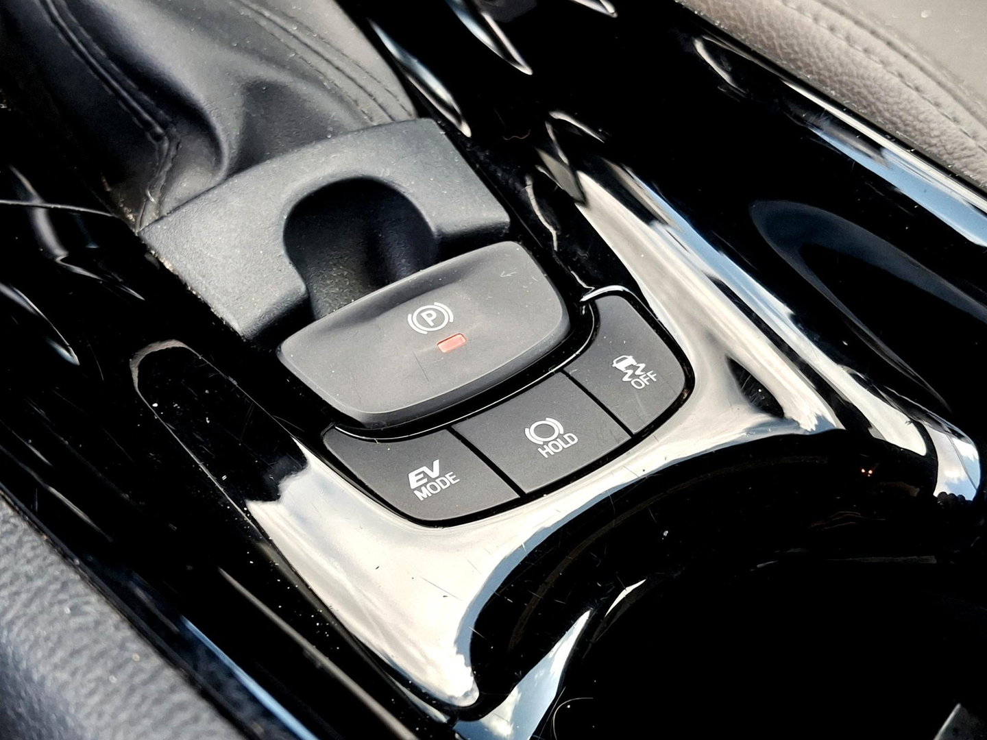 Toyota C-HR 2.0 Hybrid Executive | TREKHAAK | ADAPTIVE CRUISE | DAKDRAGERS |