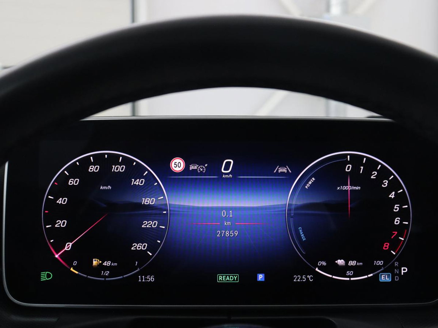 Mercedes-Benz C-Klasse 300 E Estate Avantgarde | SOH 97.6% | 360 camera | Adaptive cruise | Memory | Stoelverwarming | Sfeerverlichting | Carplay | Full LED |