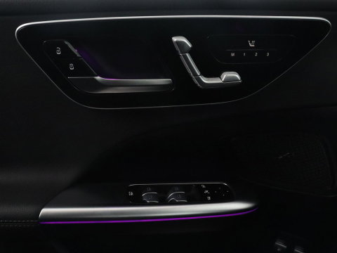 Mercedes-Benz C-Klasse 300 E Estate Avantgarde | SOH 97.6% | 360 camera | Adaptive cruise | Memory | Stoelverwarming | Sfeerverlichting | Carplay | Full LED |