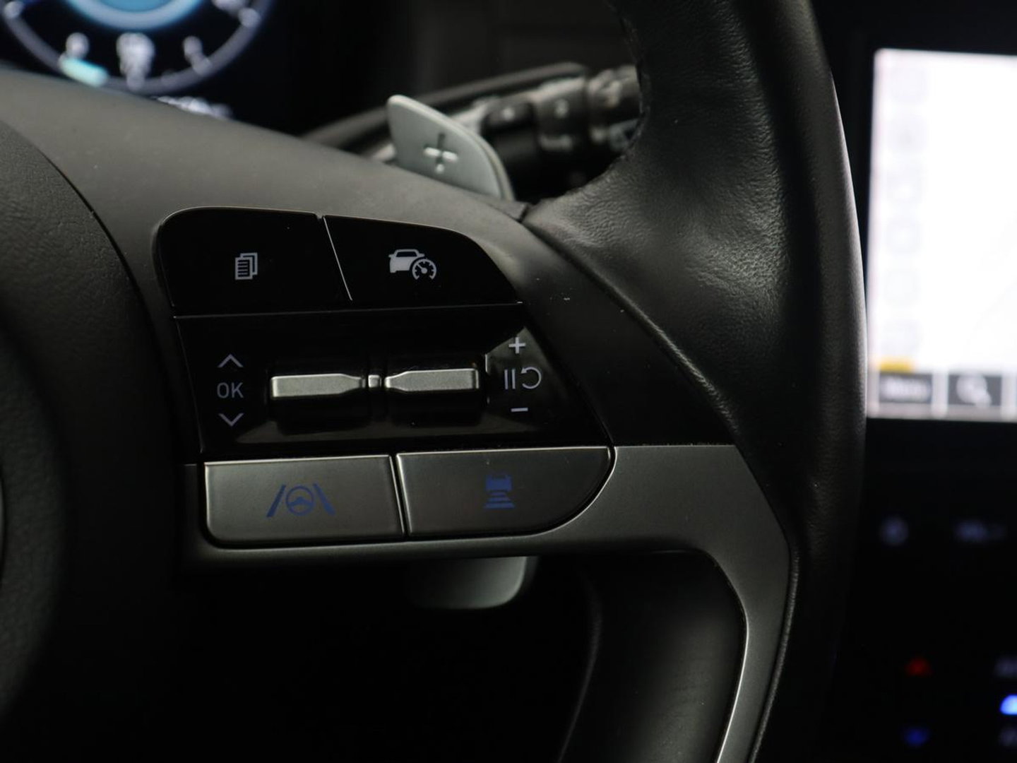 Hyundai Tucson 1.6 T-GDI HEV Premium | Leder | Stoelkoeling | Trekhaak | 360 camera | Adaptive cruise | Carplay | Krell Sound | Memory | Stuur/stoelverwarming |