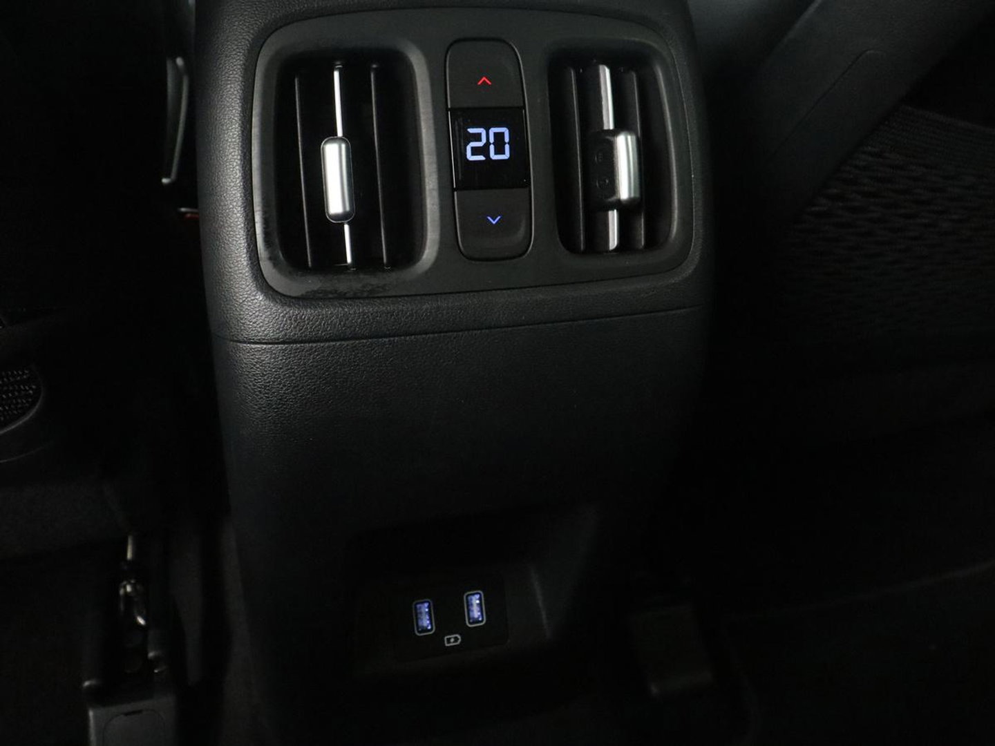 Hyundai Tucson 1.6 T-GDI HEV Premium | Leder | Stoelkoeling | Trekhaak | 360 camera | Adaptive cruise | Carplay | Krell Sound | Memory | Stuur/stoelverwarming |