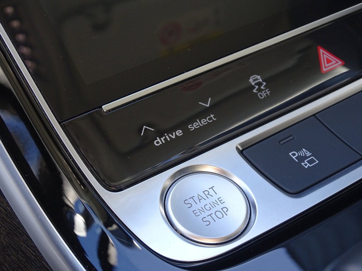 Audi A8 60 TFSie Lang 449PK S-line / B&O / TV's / Alcanatara / Softclose / Massage