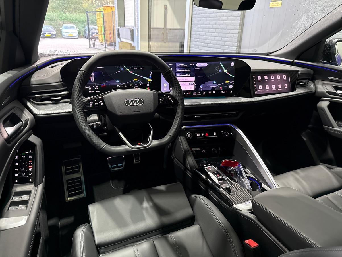 Audi Q5 S edition Competition Quattro | B&O | Trekhaak | Passenger Display  | Luchtvering | Panoramadak | 360° Camera | 21 Inch | ACC