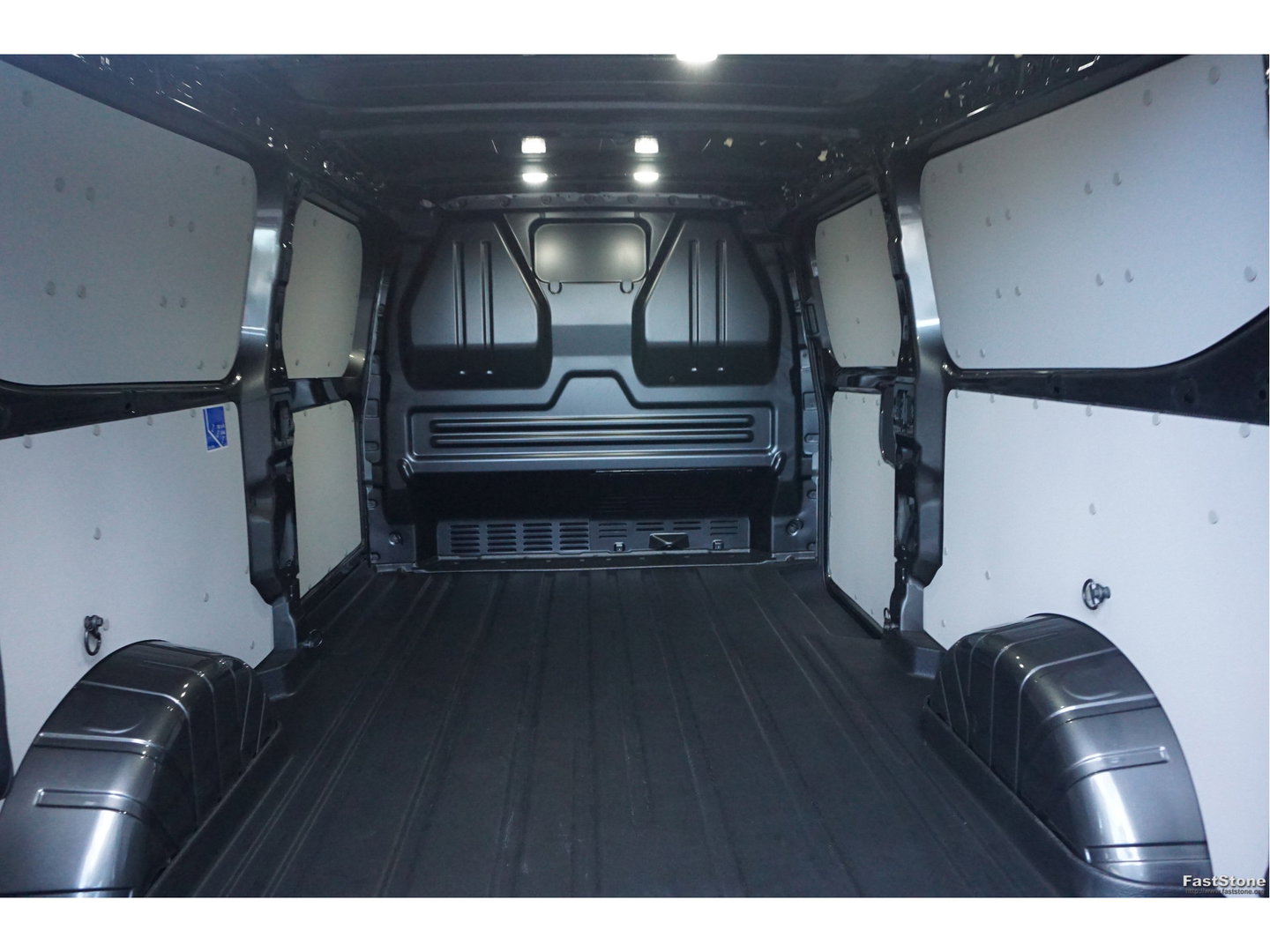 Ford Transit Custom 320L 218PK 71KWH Limited Elektrisch AUT BPM VRIJ!! Navi, ACC, 360° Cam, 17" LM, Trekhaak!! NR. EC32