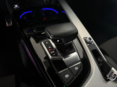 Audi A4 AVANT 35 TFSI S Competition Sfeer|Camera|Keyless|Lane Assist|Cruise