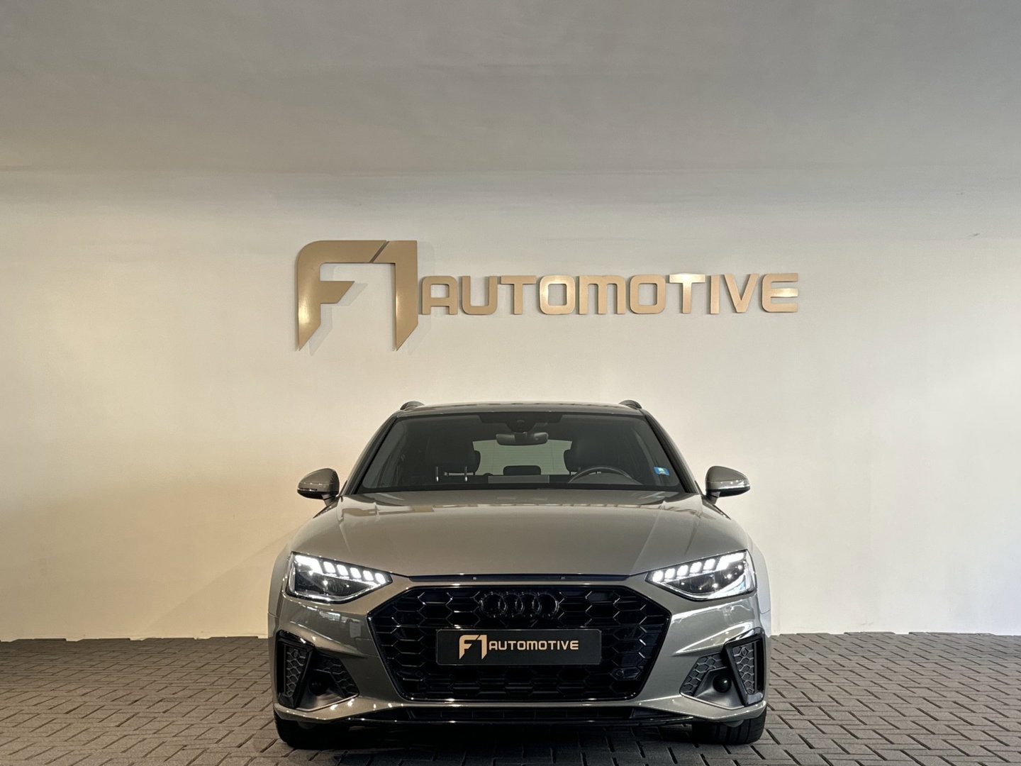 Audi A4 AVANT 35 TFSI S Competition Sfeer|Camera|Keyless|Lane Assist|Cruise