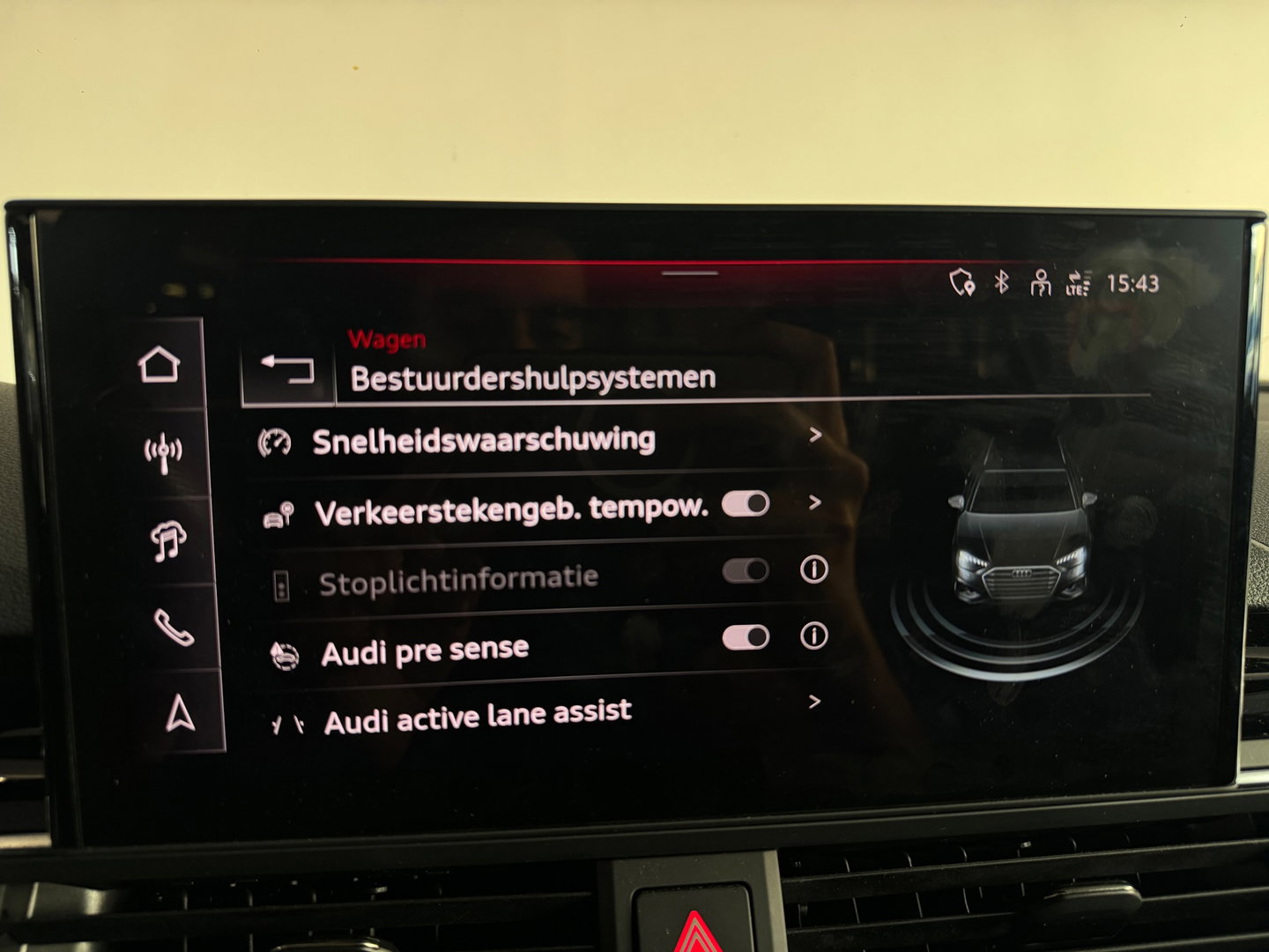 Audi A4 AVANT 35 TFSI S Competition Sfeer|Camera|Keyless|Lane Assist|Cruise