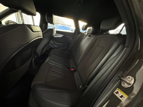 Audi A4 AVANT 35 TFSI S Competition Sfeer|Camera|Keyless|Lane Assist|Cruise