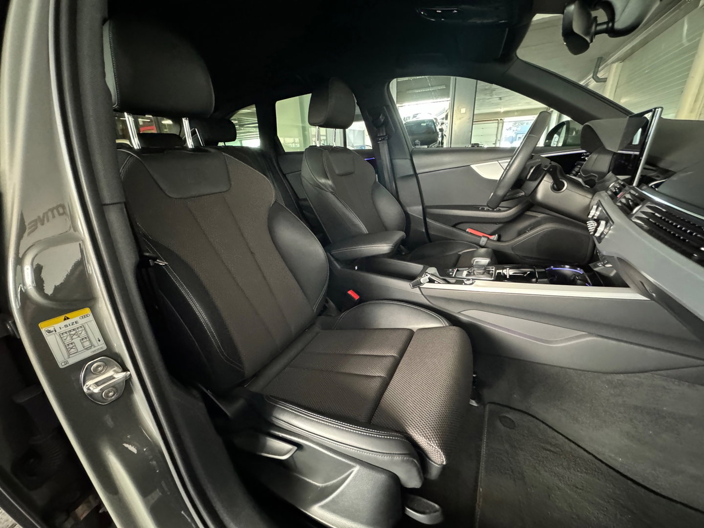 Audi A4 AVANT 35 TFSI S Competition Sfeer|Camera|Keyless|Lane Assist|Cruise