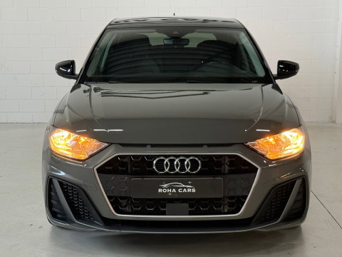 Audi A1 SPORTBACK 30 TFSI*Stoelverwarming*Parkeersensoren*
