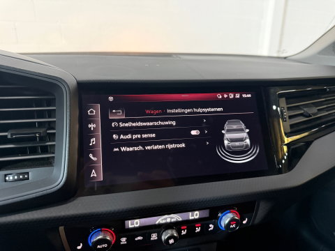 Audi A1 SPORTBACK 30 TFSI*Stoelverwarming*Parkeersensoren*