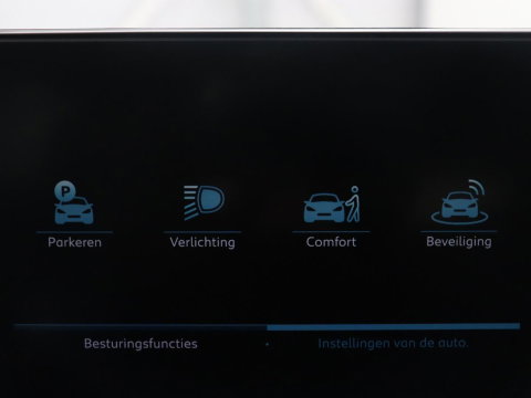 Peugeot 3008 1.6 HYbrid 225 Allure Pack Business | SOH 98.4% | Half Leder | Dodehoek detectie | Sfeerverlichting | Virtual Dashboard | Carplay | Climate control | Cruise control |