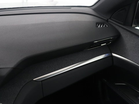 Peugeot 3008 1.6 HYbrid 225 Allure Pack Business | SOH 98.4% | Half Leder | Dodehoek detectie | Sfeerverlichting | Virtual Dashboard | Carplay | Climate control | Cruise control |