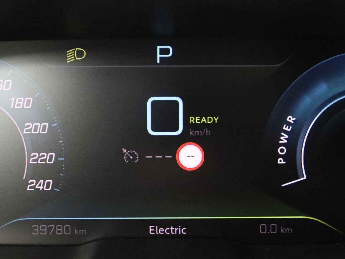 Peugeot 3008 1.6 HYbrid 225 Allure Pack Business | SOH 98.4% | Half Leder | Dodehoek detectie | Sfeerverlichting | Virtual Dashboard | Carplay | Climate control | Cruise control |