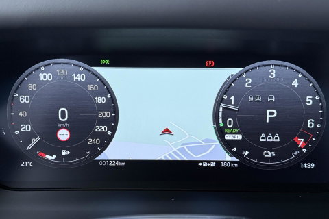 Land Rover Defender 2.0 P300e 110 X-Dynamic HSE | 6-Persoons | Meridian Surround | ClearSight | Panoramadak | Trekhaak | Stoelventilatie