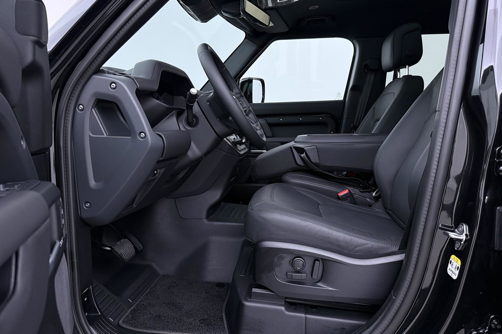 Land Rover Defender 2.0 P300e 110 X-Dynamic HSE | 6-Persoons | Meridian Surround | ClearSight | Panoramadak | Trekhaak | Stoelventilatie