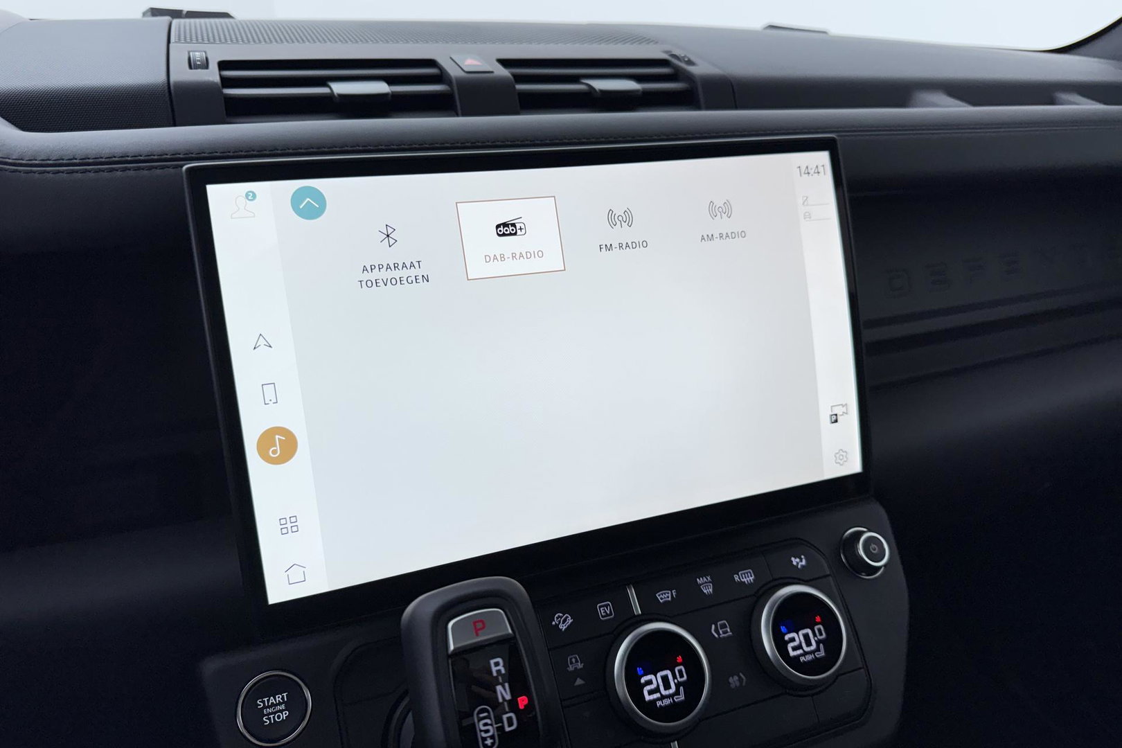 Land Rover Defender 2.0 P300e 110 X-Dynamic HSE | 6-Persoons | Meridian Surround | ClearSight | Panoramadak | Trekhaak | Stoelventilatie