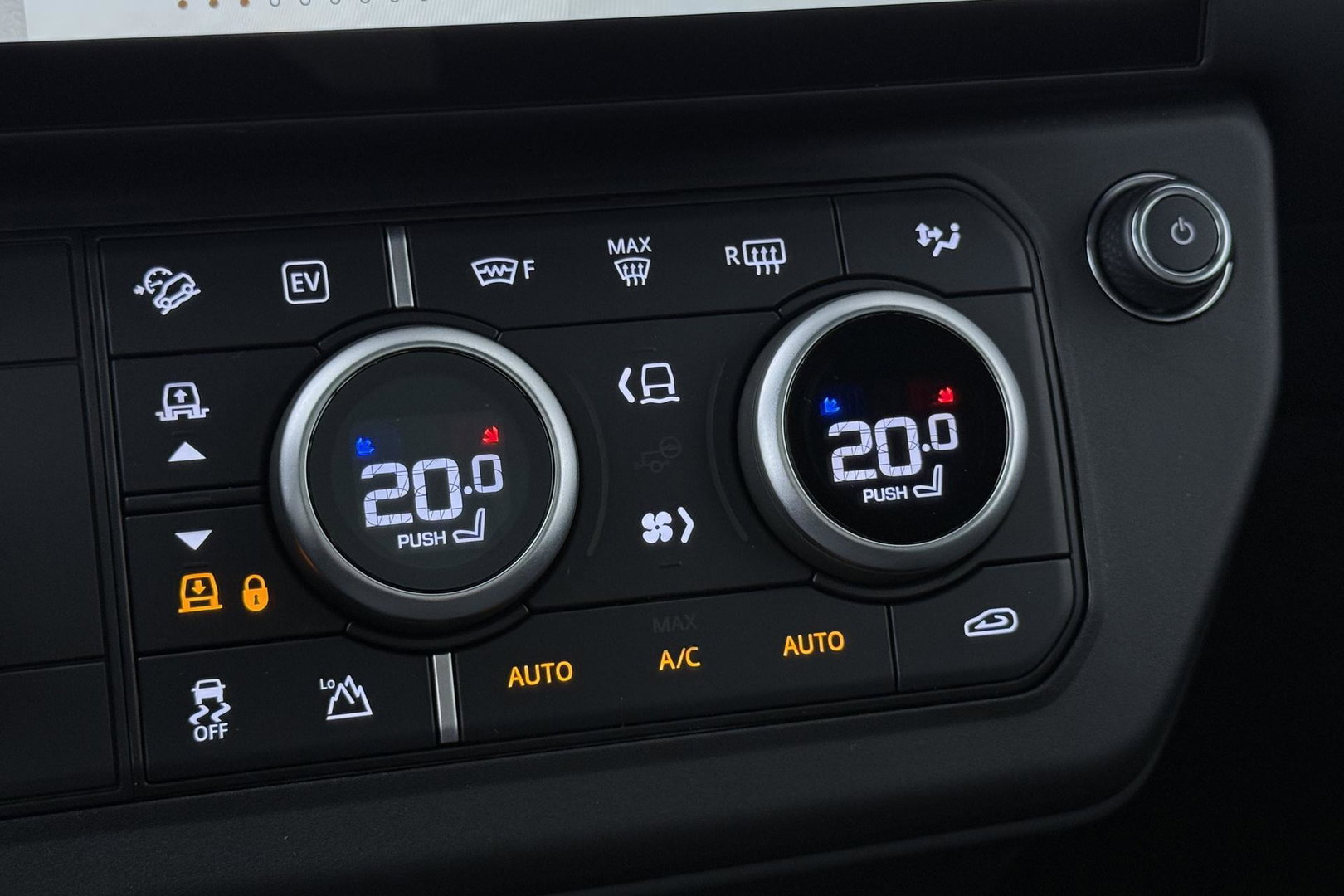 Land Rover Defender 2.0 P300e 110 X-Dynamic HSE | 6-Persoons | Meridian Surround | ClearSight | Panoramadak | Trekhaak | Stoelventilatie