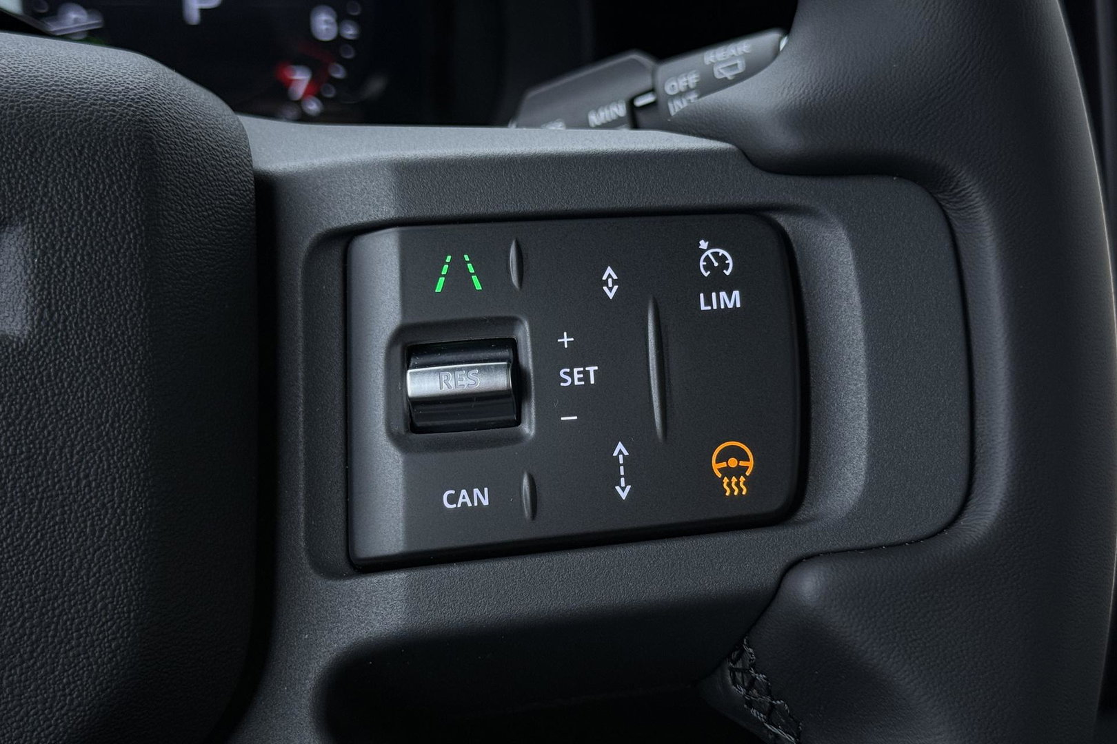 Land Rover Defender 2.0 P300e 110 X-Dynamic HSE | 6-Persoons | Meridian Surround | ClearSight | Panoramadak | Trekhaak | Stoelventilatie