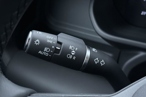 Land Rover Defender 2.0 P300e 110 X-Dynamic HSE | 6-Persoons | Meridian Surround | ClearSight | Panoramadak | Trekhaak | Stoelventilatie