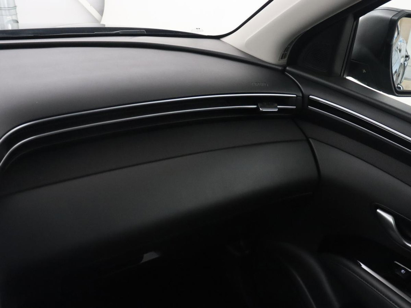 Hyundai Tucson 1.6 T-GDI HEV Premium | Leder | Stoelkoeling | Trekhaak | 360 camera | Adaptive cruise | Carplay | Krell Sound | Memory | Stuur/stoelverwarming |