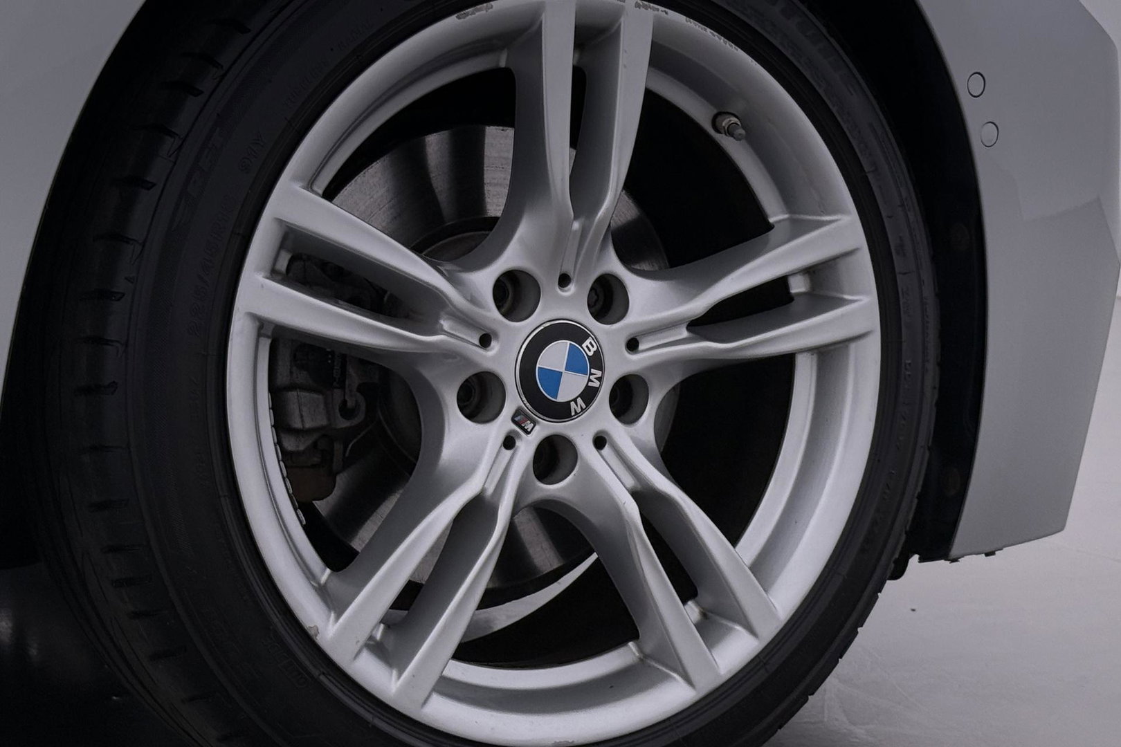 BMW 3 Serie Touring 330i Sport Executive | M-Sport | 18 inch | Leder | Dodehoek detectie | Camera