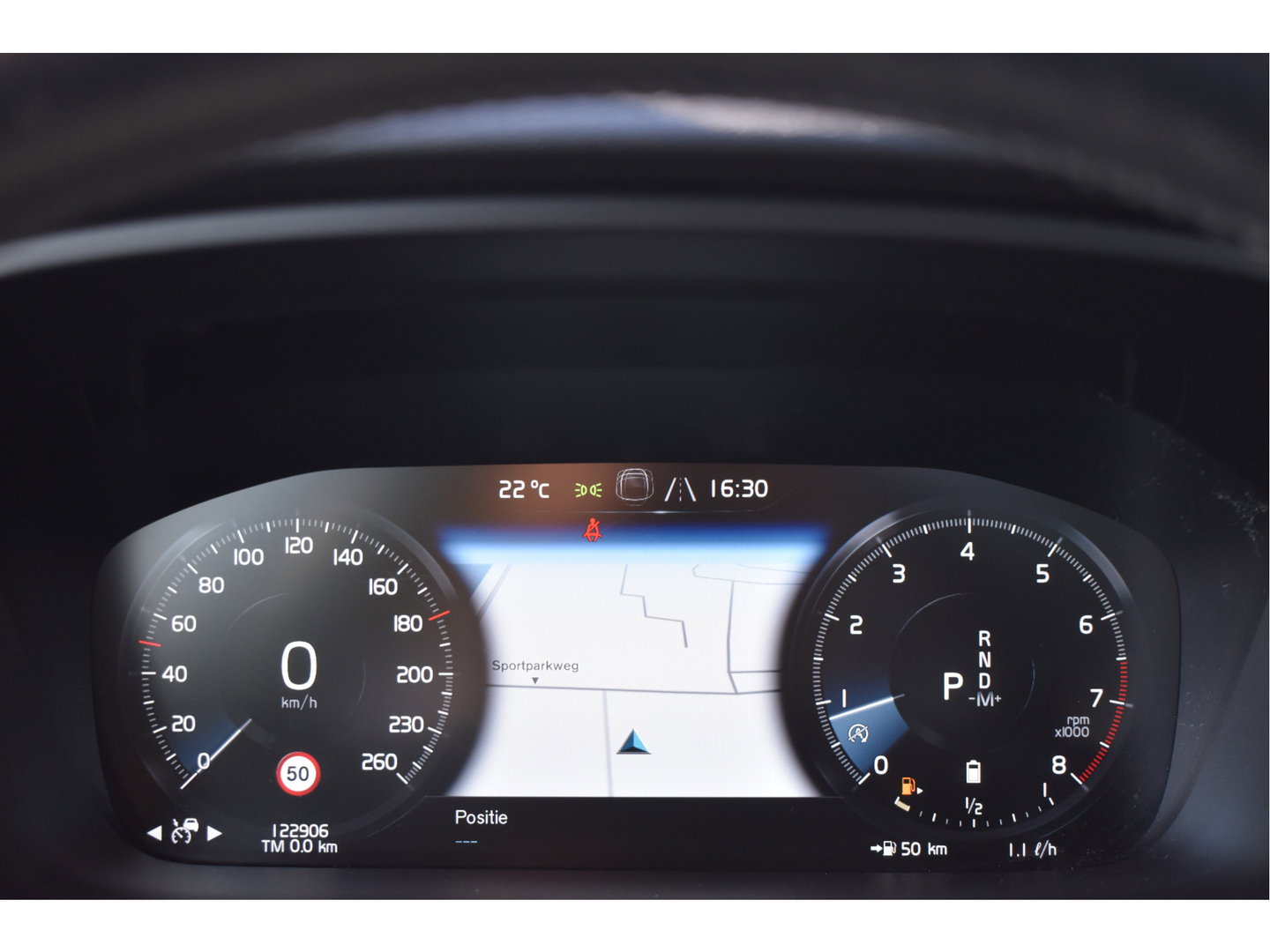 Volvo V60 Cross Country 2.0 B5 AWD Pro 265 pk Lounge Pack | NL-Auto | HUD | Elekt.trekhaak | Stoelverkoeling | Harman/Kardon | 360 gr.camera | Pano | Vol