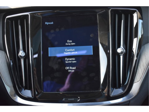 Volvo V60 Cross Country 2.0 B5 AWD Pro 265 pk Lounge Pack | NL-Auto | HUD | Elekt.trekhaak | Stoelverkoeling | Harman/Kardon | 360 gr.camera | Pano | Vol