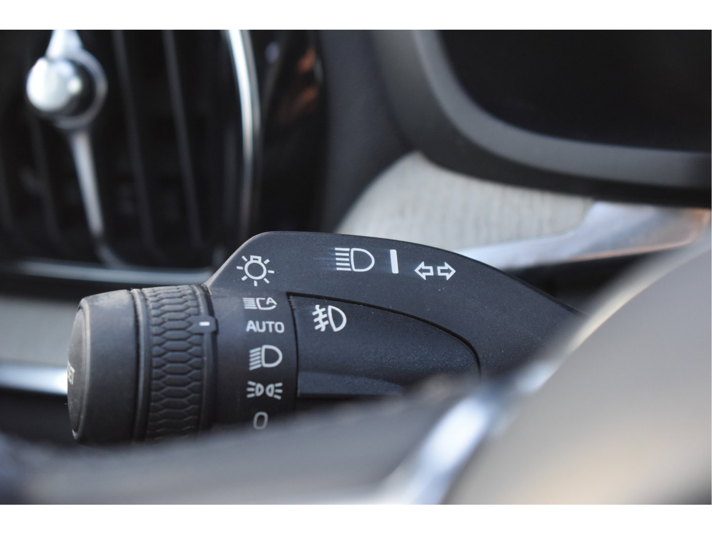 Volvo V60 Cross Country 2.0 B5 AWD Pro 265 pk Lounge Pack | NL-Auto | HUD | Elekt.trekhaak | Stoelverkoeling | Harman/Kardon | 360 gr.camera | Pano | Vol