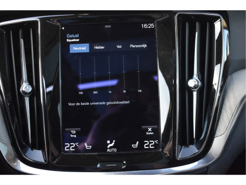 Volvo V60 Cross Country 2.0 B5 AWD Pro 265 pk Lounge Pack | NL-Auto | HUD | Elekt.trekhaak | Stoelverkoeling | Harman/Kardon | 360 gr.camera | Pano | Vol
