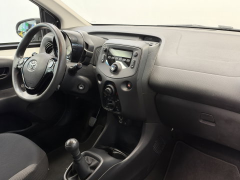 Toyota Aygo 1.0 VVT-i x-fun Airco Bluetooth NAP!
