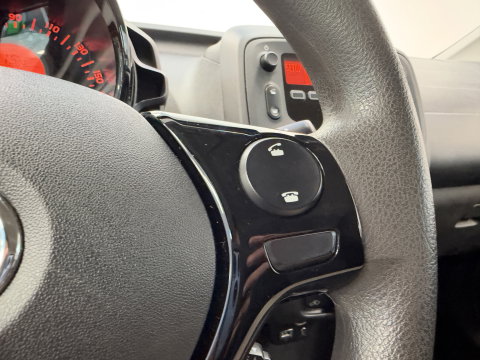 Toyota Aygo 1.0 VVT-i x-fun Airco Bluetooth NAP!