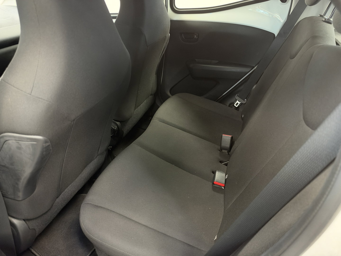 Toyota Aygo 1.0 VVT-i x-fun Airco Bluetooth NAP!