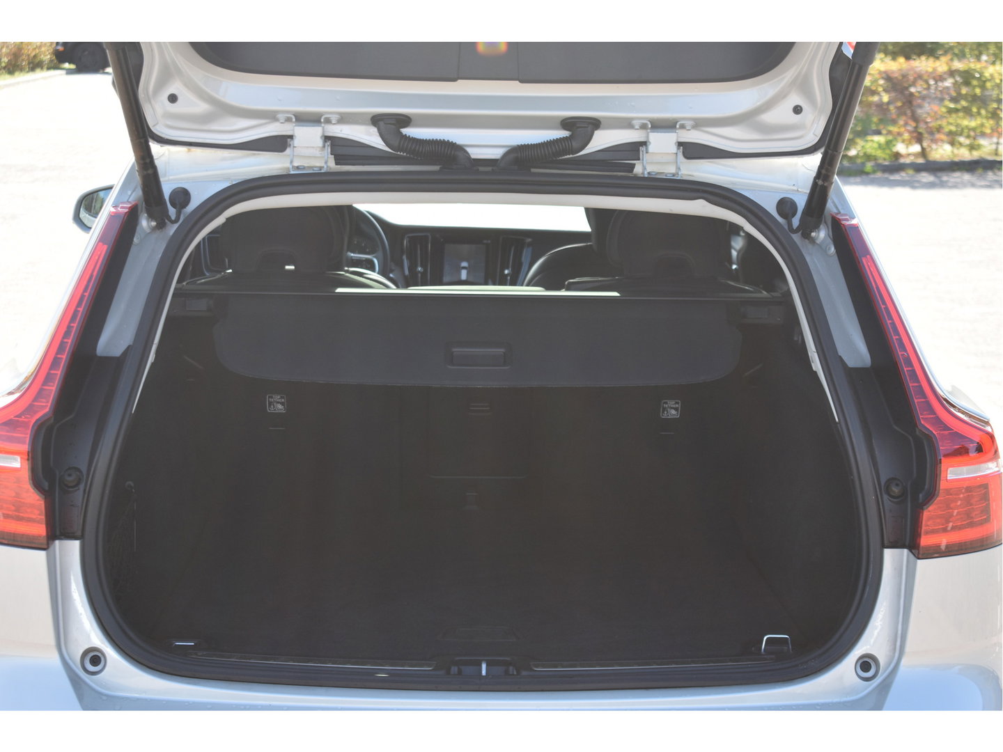 Volvo V60 Cross Country 2.0 B5 AWD Pro 265 pk Lounge Pack | NL-Auto | HUD | Elekt.trekhaak | Stoelverkoeling | Harman/Kardon | 360 gr.camera | Pano | Vol